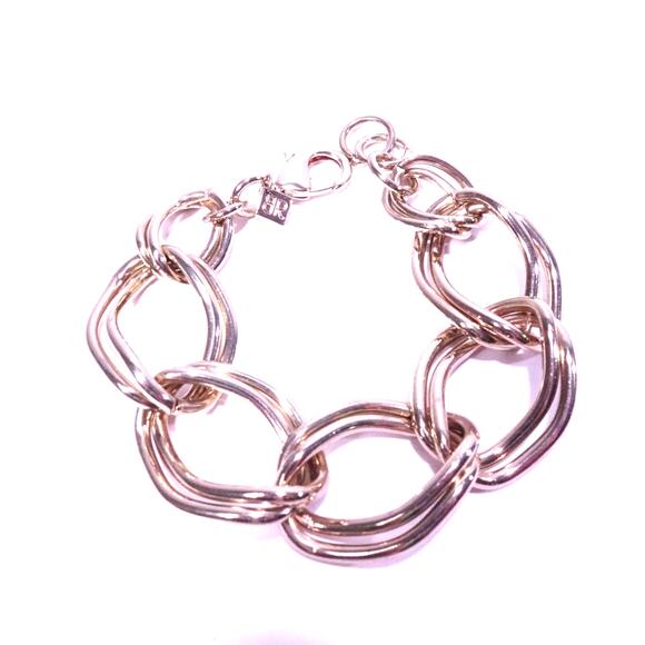 Banana Republic Women's Gold Double Link Chunky Glamour Bracelet NWT 45 - Picture 4 of 7